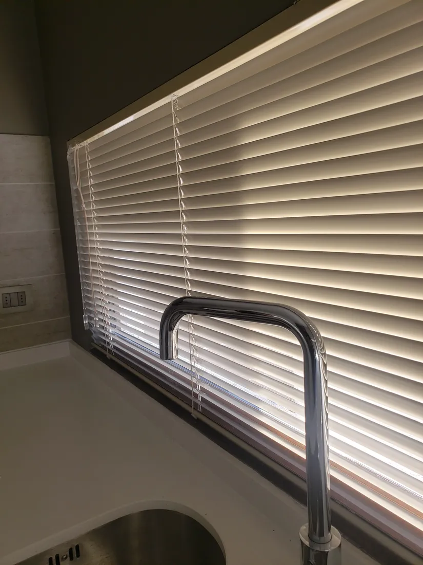 Persianas de Aluminio Modernas en Cocina
